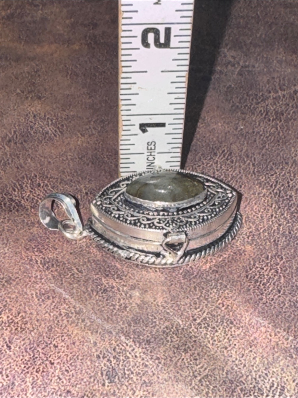 Labradorite Silver Locket - Picture 12 of 12
